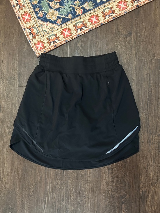 lululemon athletica Dresses & Skirts - Lululemon Run Skirt w/ Under-shorts